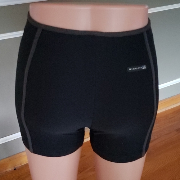 Nike Shorts - Picture 8 of 10